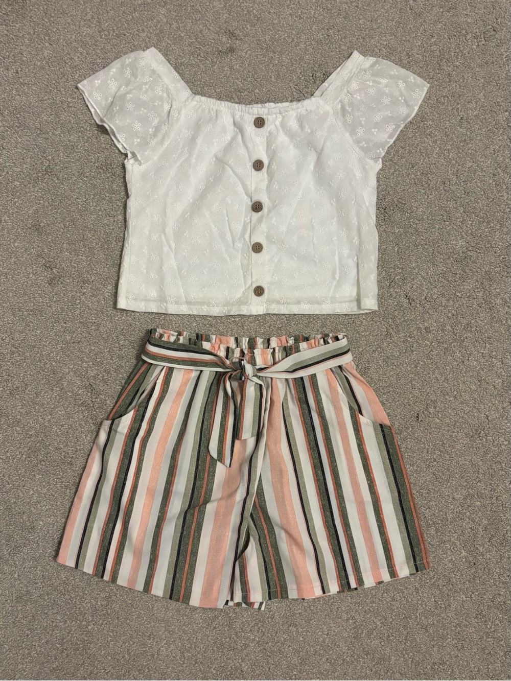 NWOT Girls Beautees Medium Short Outfit